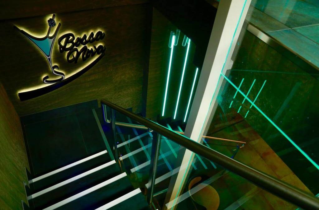 Proyecto de bar con equipos musicales y restaurante Bossanova